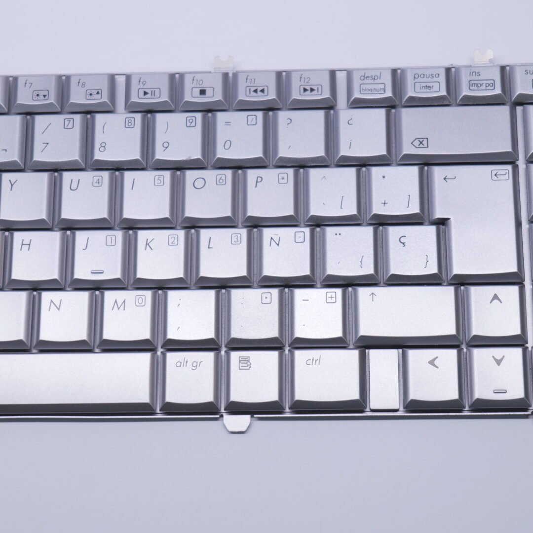 TECLADO HP DV5 PLATA